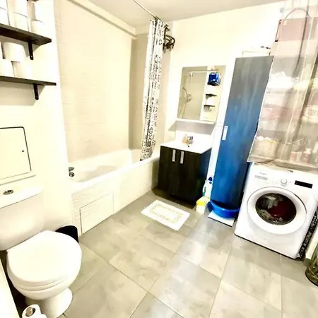 Apartment Cosy - Balcon - Parking Gratuit - 10min Centre *